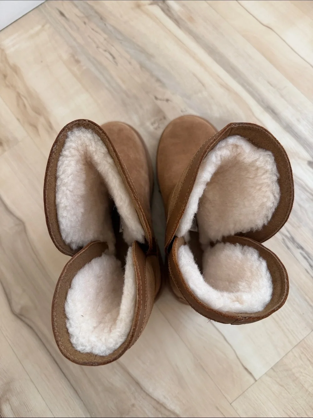 UGG Classic Short Lunara Boot